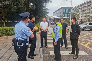 输马刺后本场反弹原因？比尔：沃格尔踹了我们屁屁 就这么简单？