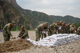 禁赛8场！再看一遍？浙江队外援莱昂纳多冲突中猛捶武里南10号